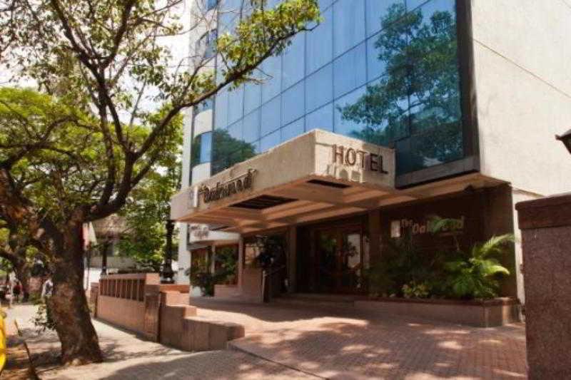 The Oakwood Hotel Pune Exterior photo