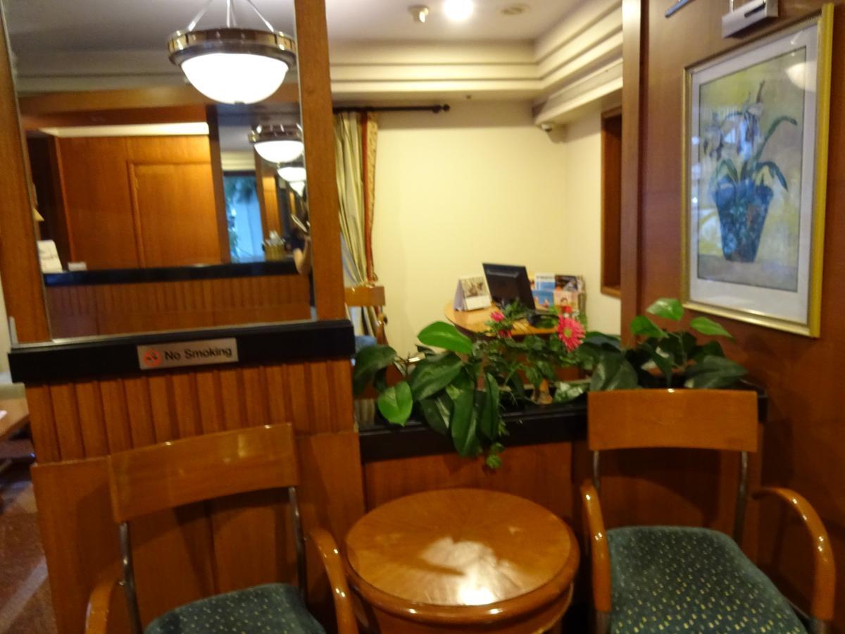 The Oakwood Hotel Pune Exterior photo